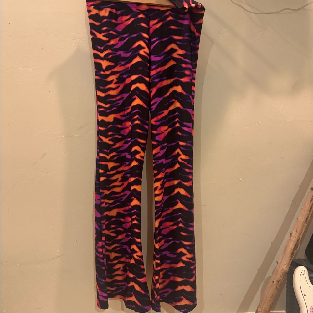 Mess Queen Tiger Glow flare leggings💜